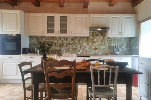 Typical breton house in a green environment for 5 people