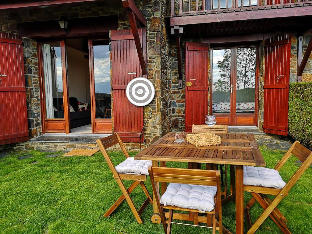 Typical house in the mountains, 10mn from the sea