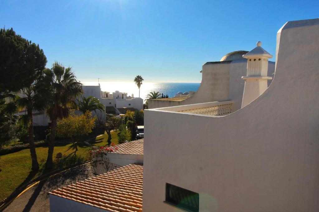 Typical Portuguese Beach House just 88m to the beach 40 Aldeamento do Levante, 8400-450 Porches