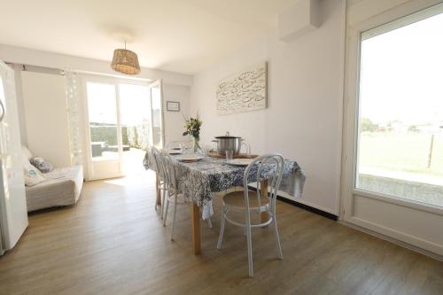 Une grande maison de vacances, proche de la mer