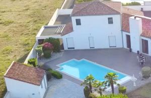 Une grande villa avec piscine aux Sables d Olonne