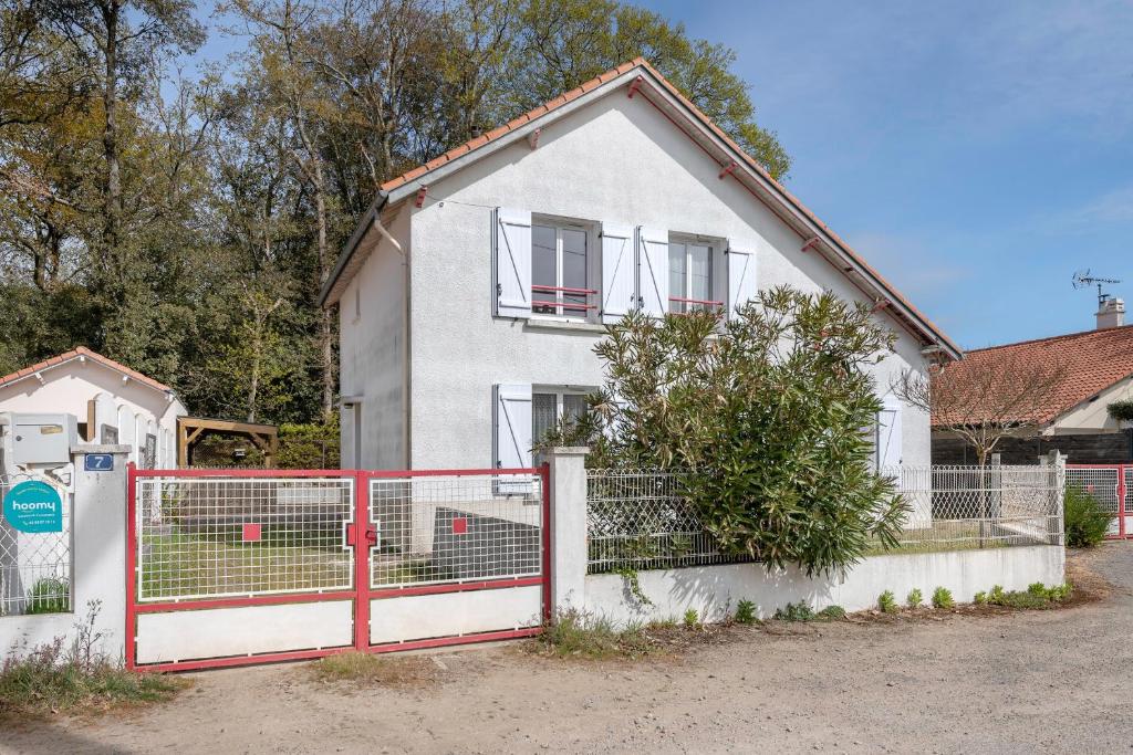 Maison de vacances Une grande villa dans les pins, entre Loire et Océan Jeanne d'Arc 7 44250 Saint-Brévin-les-Pins