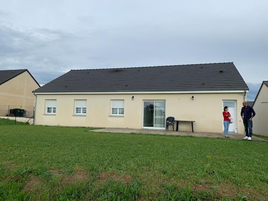 Maison de vacances Une maison équipée et simple. 10 Rue Charles Rabot 58000 Nevers