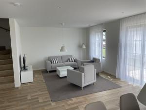 Urlaub de luxe unter Reet- Inseldomizil Stolpe-R Schumann