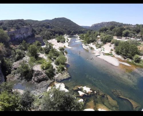 Uzes 2 bed/bath house steps from Place aux Herbes