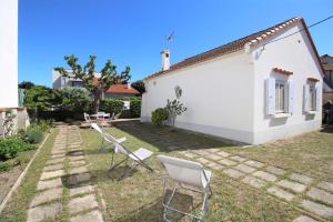 V-T3- VILLA 200m PLAGE !