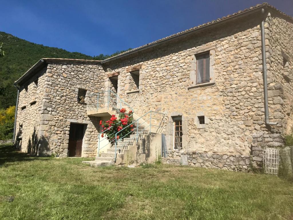 VACANCES A LA MOTTE 2220 Chemin du plan du gai, 26470 Les Bayles