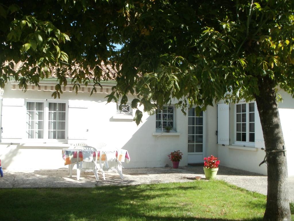 Maison de vacances Vacances a St Germain d Esteuil 33340 route de lesparre 18bis 33340 Saint-Germain-dʼEsteuil