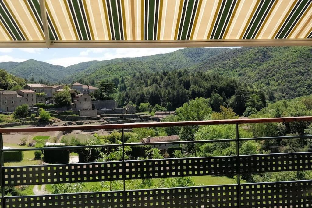Maison de vacances Vacances en Cévennes ! Maisonnette en pierres Le Mazel haut du village 30570 Notre-Dame-de-la-Rouvière