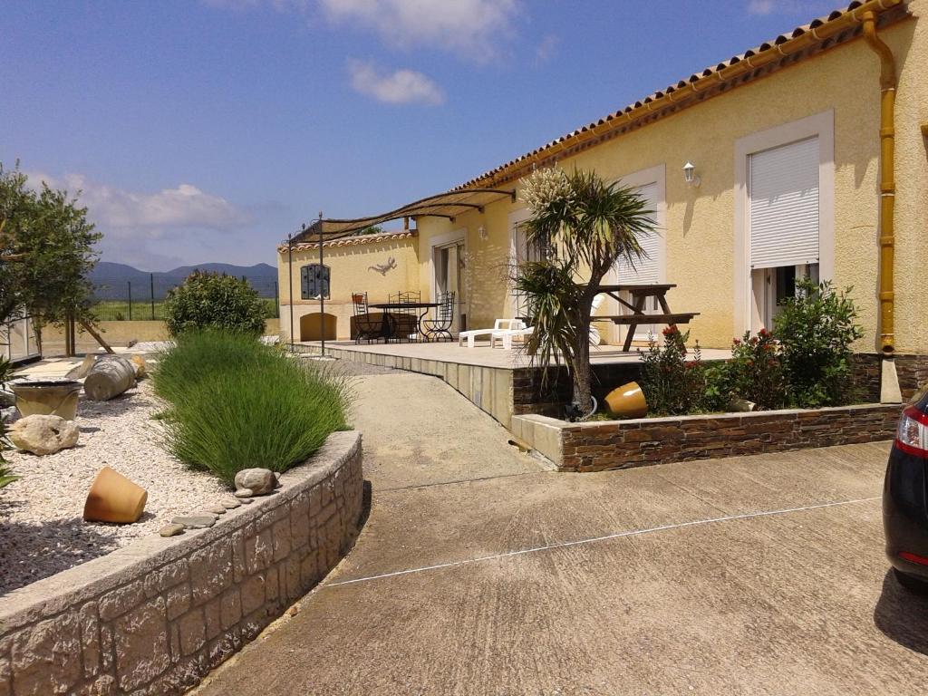 Maison de vacances VACANCES HERAULT AUTIGNAC LOTISSEMENT DU CHATEAU D EAU 12 34480 Autignac