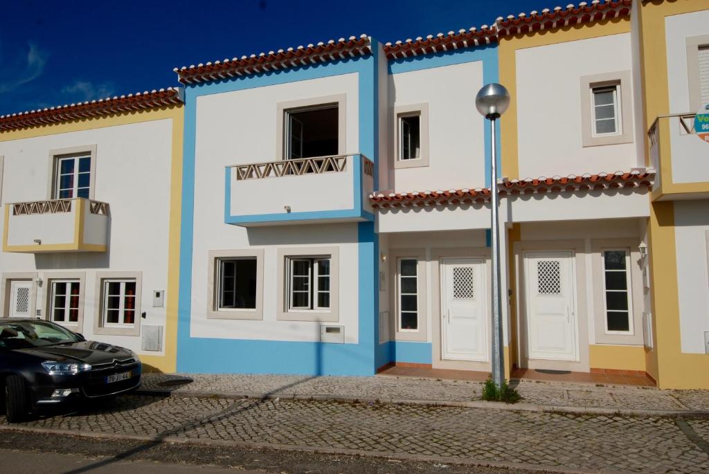 Valley - Charming 2 bedroom holiday home with valley and river views Villas Arnoia, Edifício A - Fracção C, Estrada Velha, Estrada Municipal 585, 2510-321 A dos Negros