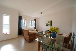 Maison de vacances Valley - Charming 2 bedroom holiday home with valley and river views Villas Arnoia, Edifício A - Fracção C, Estrada Velha, Estrada Municipal 585 2510-321 A dos Negros Région Centre