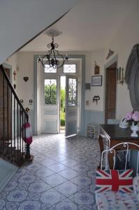 Vaste maison 23/29 pers. piscine proche des plages