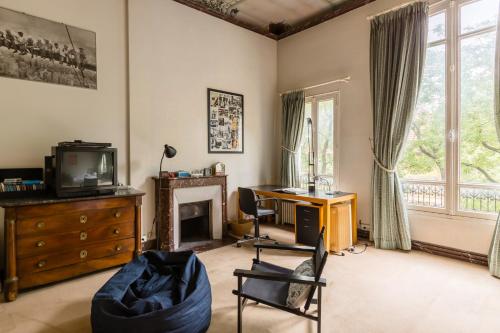 Veeve - Charming Townhouse near Parc Montsouris