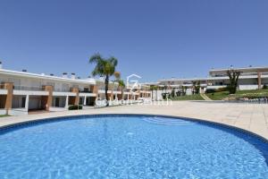 Vila Branca Beach House by Golden Zenith
