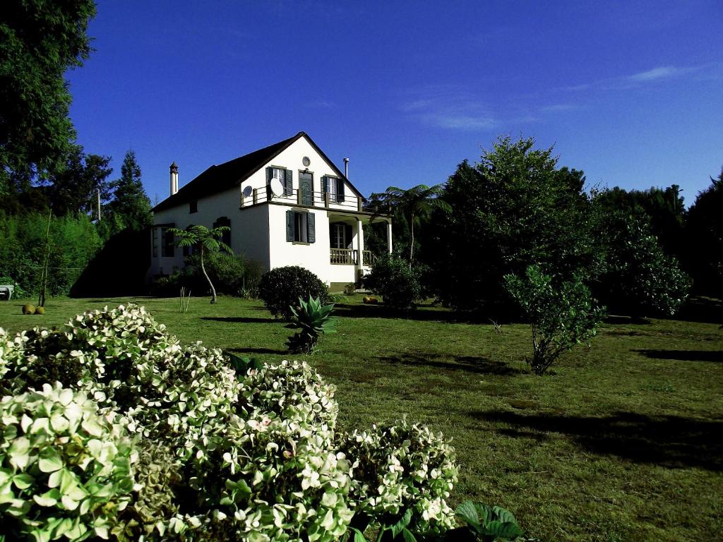Vila Joaninha Estrada Santo António Da Serra Nº 459, 9100-265 Santo da Serra