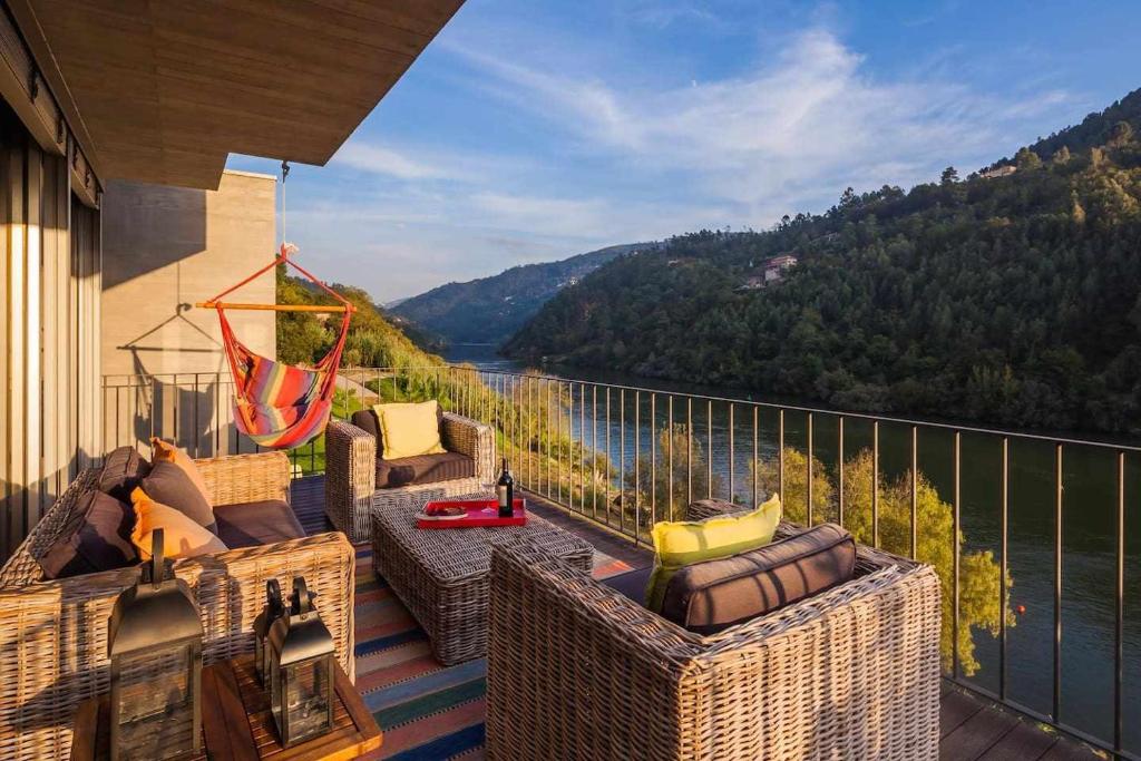 Vila Spa Douro Piscina e acesso privado rio Douro rua da foz, Quinta do Arnado, 4625-531 São Lourenço do Douro