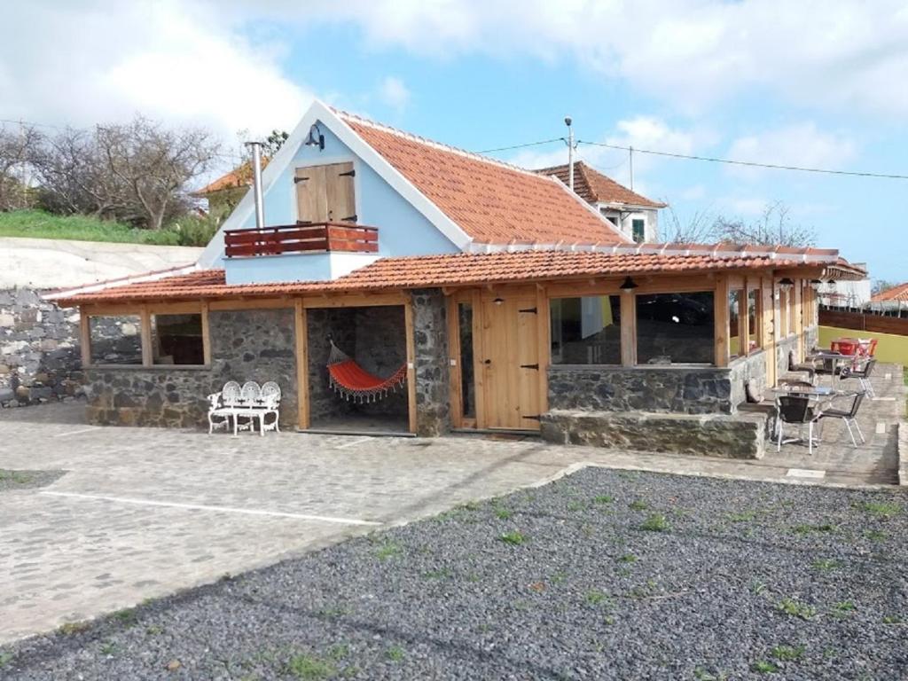 Vila Vinha ER222 Rua Nova do Loreto no 42, 9370-705 Arco da Calheta
