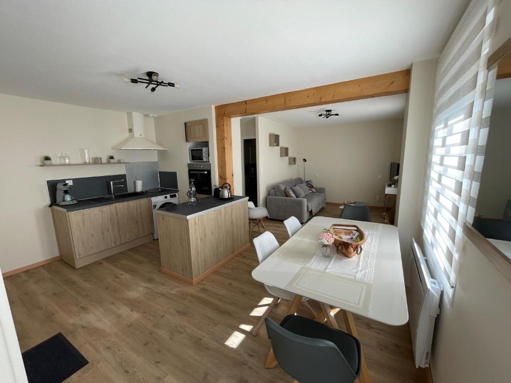 VILLA 2 à 6 pers - 2 chambres - piscine tennis (résidence), plage 300 m