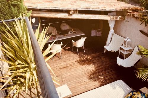 Villa 6 personnes piscine centre village Lussan Gard