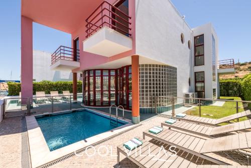 Villa AcquaMarina - 5 bedroom, water front villa