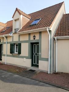 Maison de vacances Villa Alexandra n36, 6 personnes hameau Alexandra  216 rue de l'yser 80120 Fort-Mahon-Plage Picardie