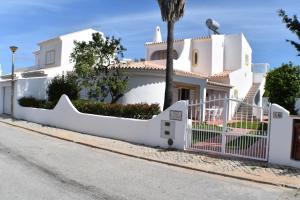 Maison de vacances Villa Amendoeira-POOL HEATED Urbanização Vale da Ursa, Lote 6 8200-426 Guia Algarve