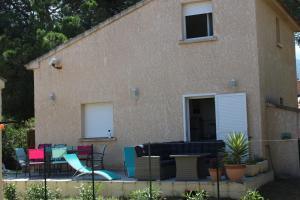 Villa au bord de mer, avec vue mer et accès plage
