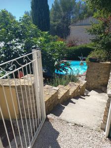 VILLA AVEC PISCINE A 400M DE LA PLAGE