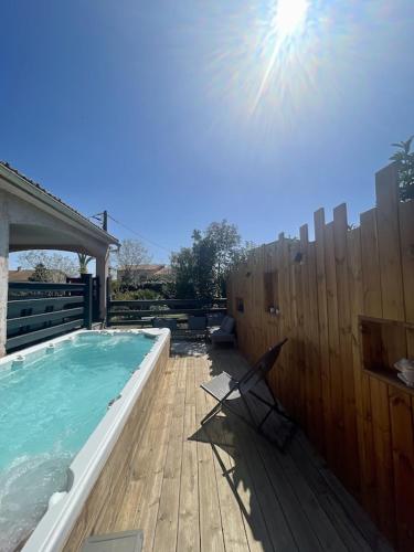 Villa avec piscine entièrement rénovée à 5min de la plage de pinia