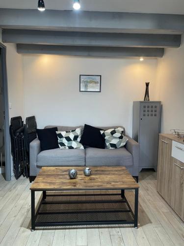 Villa avec terrasse 6 couchages saint pierre la mer parking privatif