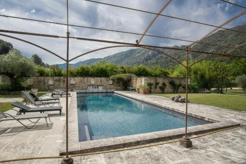 Villa avec vue sur le Luberon et piscine privée