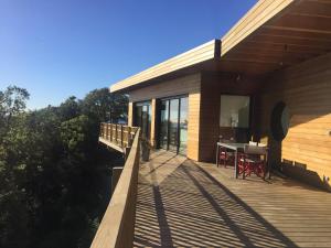 Villa bois vue mer a 180 degres