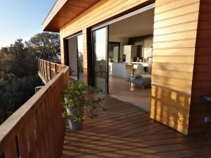 Villa bois vue mer a 180 degres