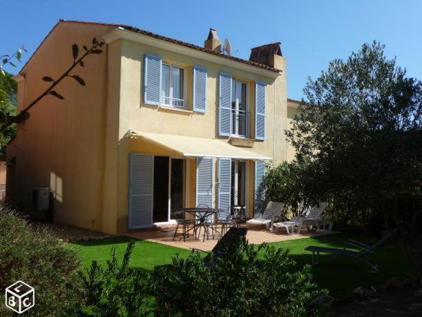 Villa domaine de la Pinède Golfe Saint Tropez 104 Avenue de la Vallée, 83380 La Garonnette-Plage