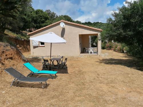 Villa en plein cœur du maquis et proche de la mer