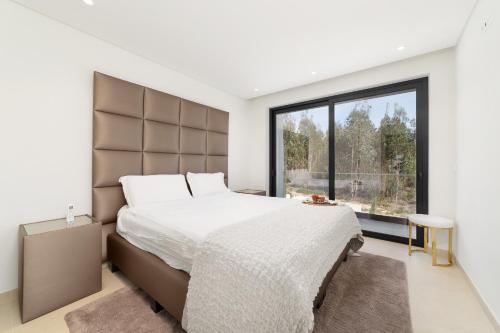 Villa Floresta - Luxury Holiday Home with Private Pool - By SCH