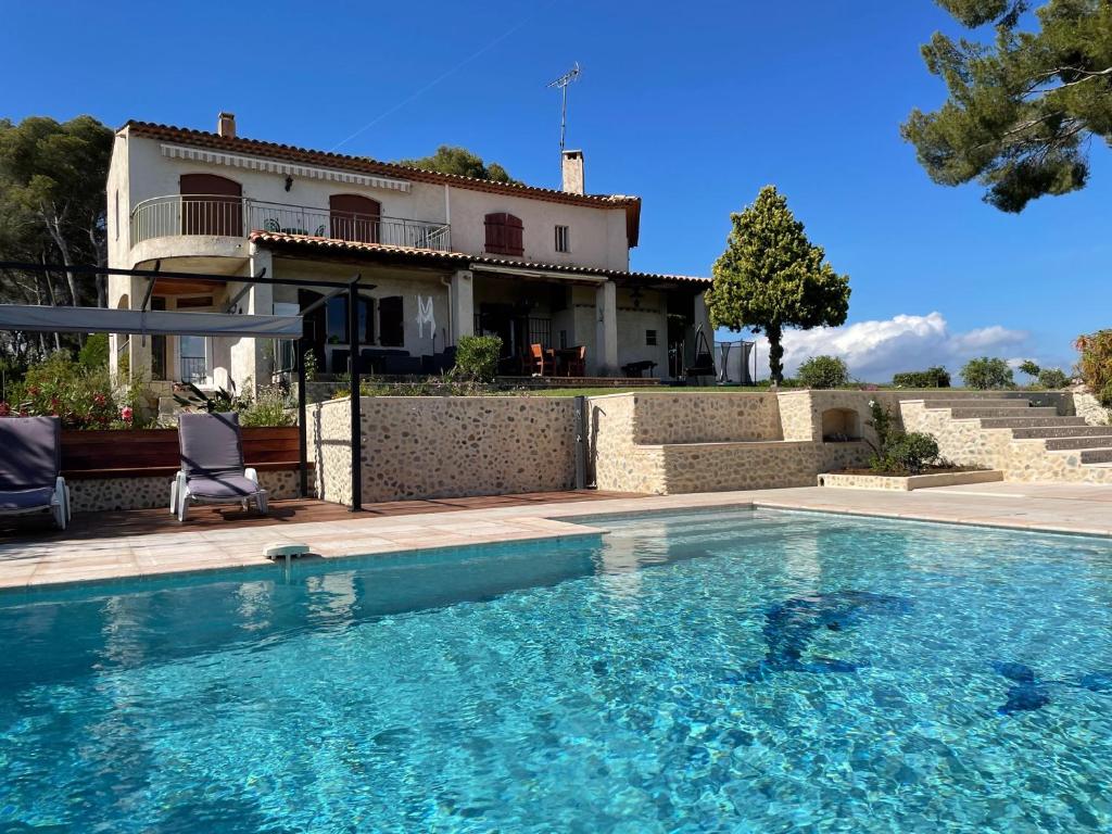 VILLA GRIMALDI 10 personnes 22 Chemin des Caucours, 06800 Cagnes-sur-Mer