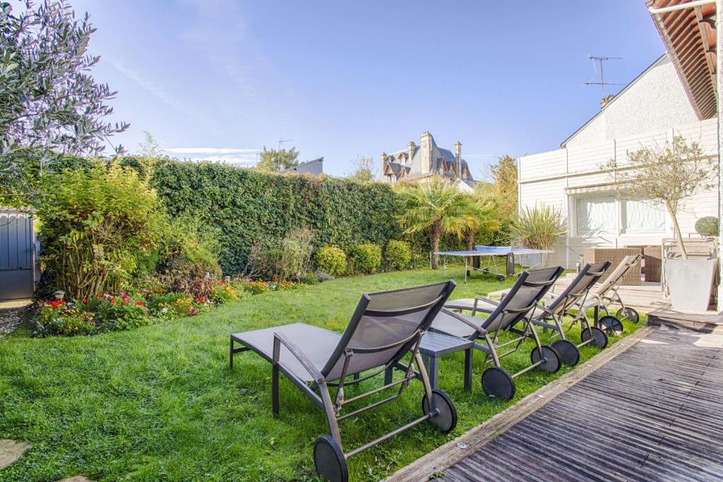 Maison de vacances Villa Hoche - Five Bedrooms Garden - Hippodrome - Deauville Centre 48 Rue Hoche 14800 Deauville