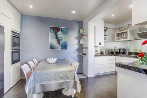 Villa Hoche - Five Bedrooms Garden - Hippodrome - Deauville Centre