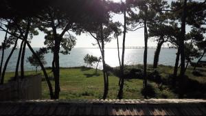 Villa Ile de Re avec acces mer du jardin