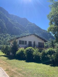 Maison de vacances Villa individuelle au coeur du Parc des Ecrins 312 Route de l'Atilier 38740 Entraigues Rhône-Alpes