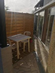 VILLA JASMIN, Rez de Jardin - Piscine privée chauffée, proche de Cannes
