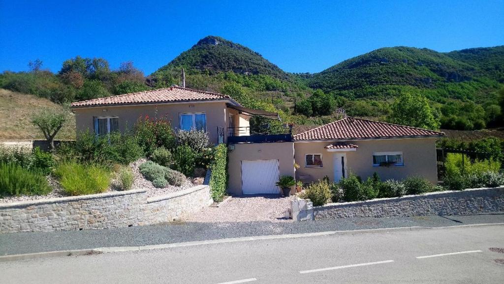 Maison de vacances Villa Larzac 2 boulevard des Lacouzes 12100 Saint-Georges-de-Luzençon