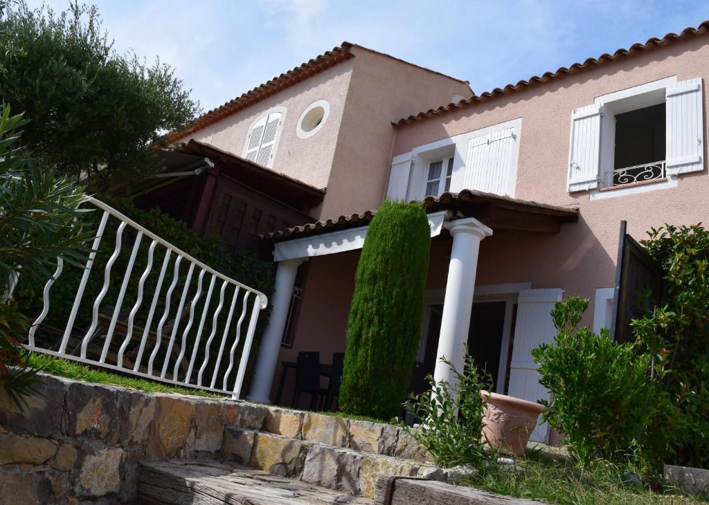 Maison de vacances Villa le Hameau - Cap Esterel (Agay) 25 allée de l'escapade 83700 Saint-Raphaël