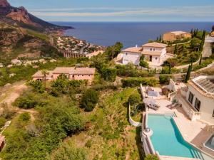 Maison de vacances Villa Le porphyre rouge 2 für 6 Personen mit Pool und Meerblick 1930 Boulevard de l'Estérel 83700 Anthéor Provence-Alpes-Côte d\'Azur