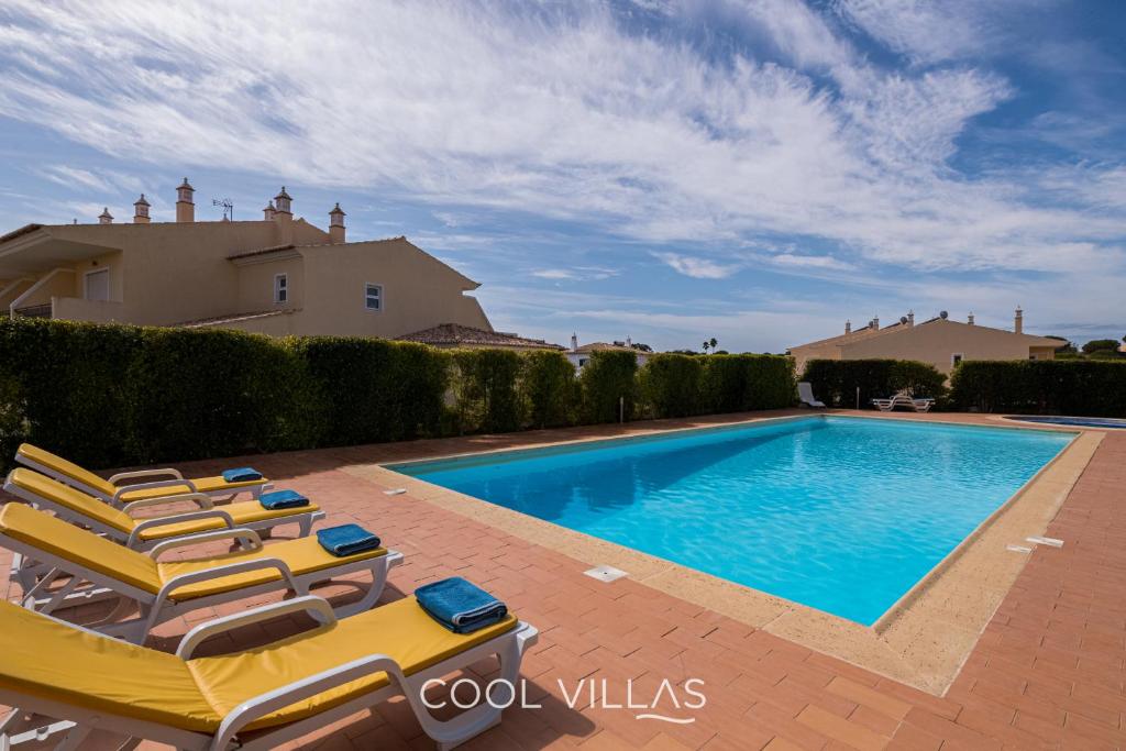 Villa Lorenzo - walking distance to beach Vila Rosal, Lote 21, nº10, São Rafael Sesmarias, 8200-385 Albufeira