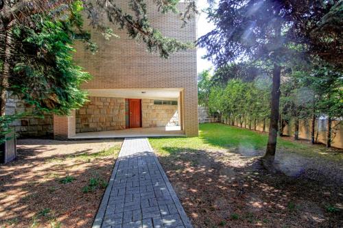Villa Luzya - House with City Views & Balcony