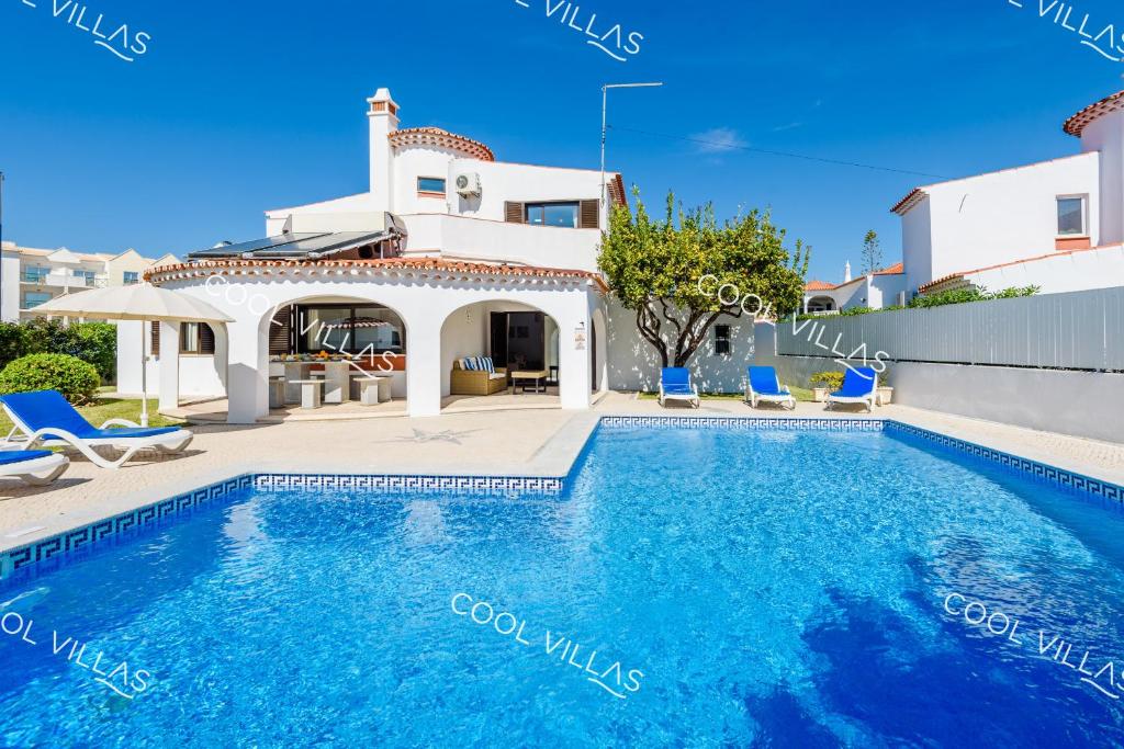 Villa Margarida - heatable pool & city center Rua Almeida Garrett, 8200-272 Albufeira