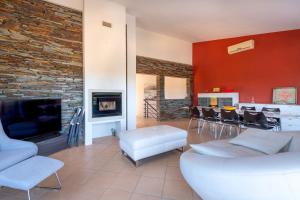 Villa Odelouca by Gestaz